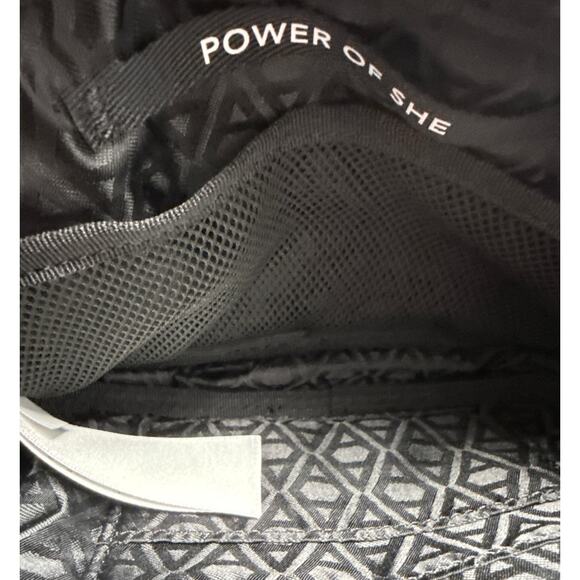 Athleta All About Quilted Crossbody Belt Bag Purple Plum Adjustable Lightweight - Picture 3 of 5